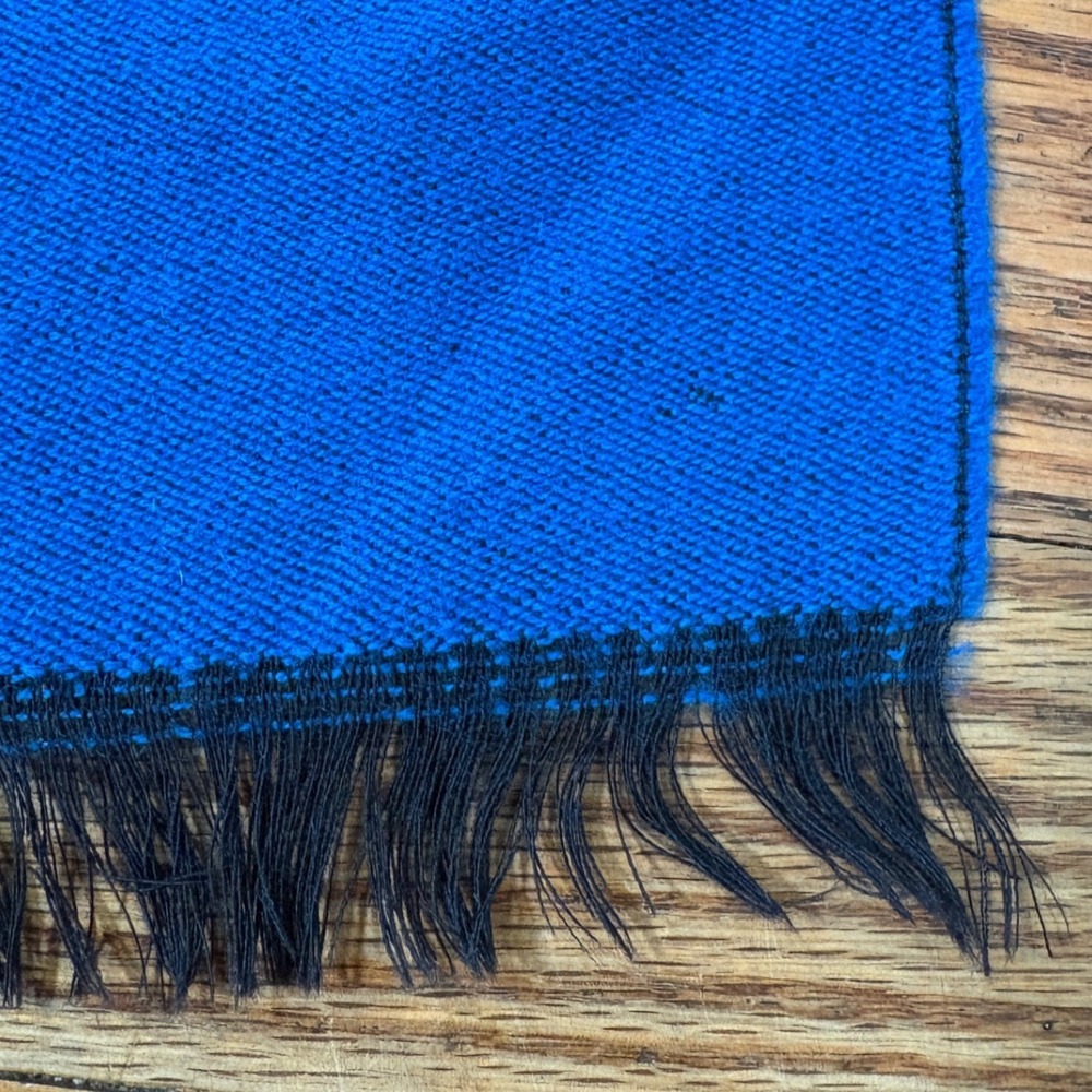 Vintage Christian Dior Echarpes 100% Merino Wool‎ Blue Rose Scarf West Germany - Picture 4 of 15